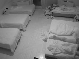 voyeurcam-julmodels-bed-6 webcam