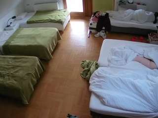 voyeurcam-julmodels-bed-6