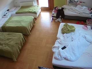 voyeurcam-julmodels-bed-6
