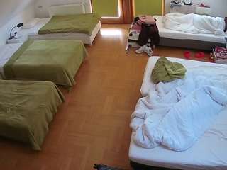 voyeurcam-julmodels-bed-6 webcam