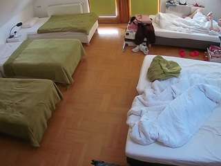 voyeurcam-julmodels-bed-6 webcam