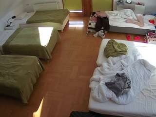 voyeurcam-julmodels-bed-6 webcam