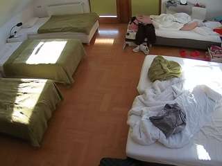 voyeurcam-julmodels-bed-6 webcam