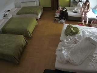 voyeurcam-julmodels-bed-6 webcam