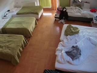 voyeurcam-julmodels-bed-6 webcam