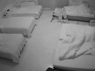 voyeurcam-julmodels-bed-6 webcam