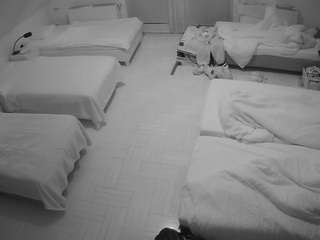 voyeurcam-julmodels-bed-6 webcam