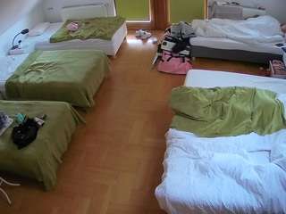 voyeurcam-julmodels-bed-6