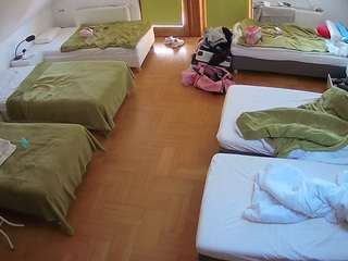 voyeurcam-julmodels-bed-6
