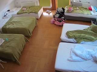 voyeurcam-julmodels-bed-6