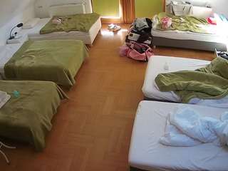voyeurcam-julmodels-bed-6