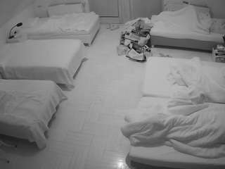 voyeurcam-julmodels-bed-6
