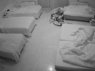 voyeurcam-julmodels-bed-6