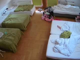 voyeurcam-julmodels-bed-6 webcam