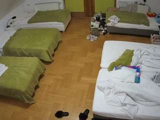 voyeurcam-julmodels-bed-6 webcam