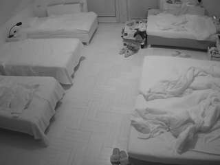 voyeurcam-julmodels-bed-6 camsoda