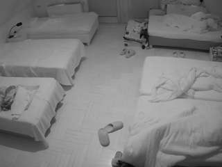 voyeurcam-julmodels-bed-6 webcam