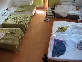 voyeurcam-julmodels-bed-6 webcam