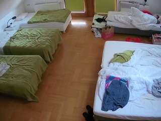 voyeurcam-julmodels-bed-6