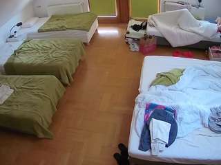 voyeurcam-julmodels-bed-6 webcam