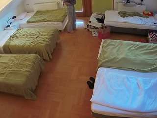 voyeurcam-julmodels-bed-6