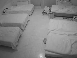 voyeurcam-julmodels-bed-6 webcam