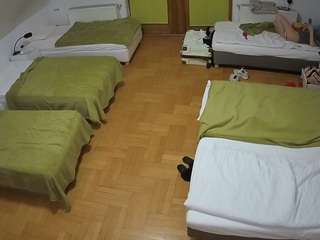 voyeurcam-julmodels-bed-6