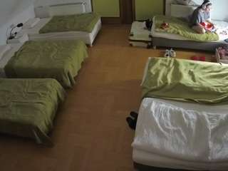 voyeurcam-julmodels-bed-6