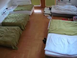 voyeurcam-julmodels-bed-6