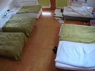 voyeurcam-julmodels-bed-6 webcam