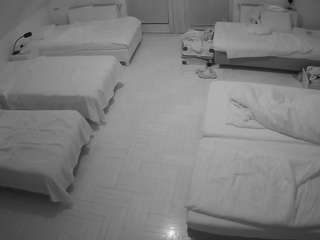 voyeurcam-julmodels-bed-6 webcam