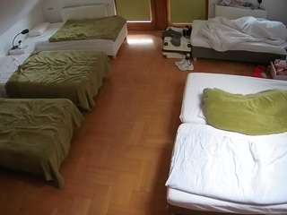 voyeurcam-julmodels-bed-6 webcam