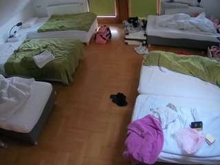 voyeurcam-julmodels-bed-6