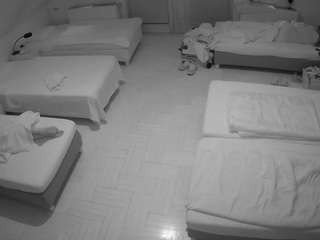 voyeurcam-julmodels-bed-6 webcam