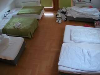 voyeurcam-julmodels-bed-6 live cam profile
