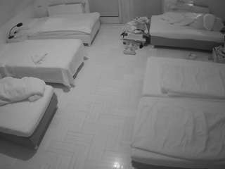 voyeurcam-julmodels-bed-6 live cam profile