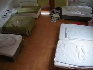 voyeurcam-julmodels-bed-6 live cam profile