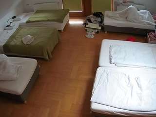 voyeurcam-julmodels-bed-6 live cam profile