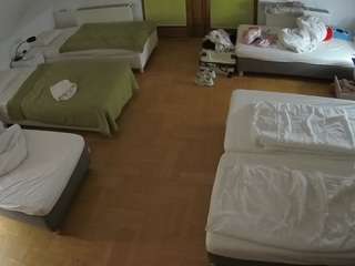 voyeurcam-julmodels-bed-6 live cam profile
