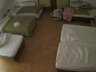 voyeurcam-julmodels-bed-6 live cam profile