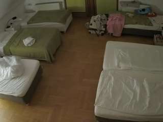 voyeurcam-julmodels-bed-6