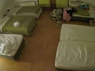 le modèle voyeurcam-julmodels-bed-6 est en webcam porno dans un show sur le site camsoda, il possède les tags suivants: flashing,hidden cam,julmodels house,no drinking,no smoking,perkytits,pov,sex,sexwebcam,hd