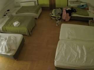 le modèle voyeurcam-julmodels-bed-6 est en webcam porno dans un show sur le site camsoda, il possède les tags suivants: flashing,hidden cam,julmodels house,no drinking,no smoking,perkytits,pov,sex,sexwebcam,hd