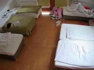 voyeurcam-julmodels-bed-6 live cam profile