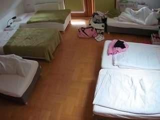 voyeurcam-julmodels-bed-6