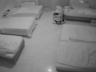 voyeurcam-julmodels-bed-6 live cam profile