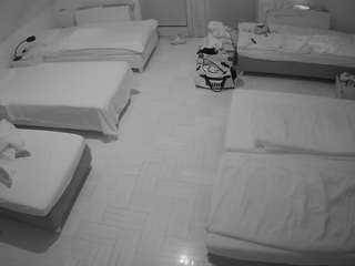 voyeurcam-julmodels-bed-6 webcam