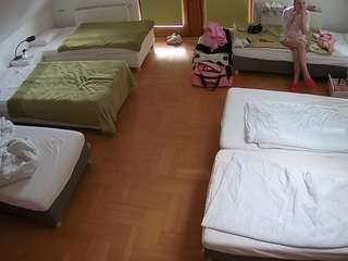 voyeurcam-julmodels-bed-6