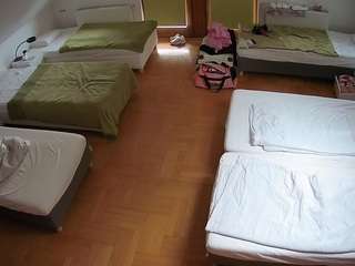 voyeurcam-julmodels-bed-6