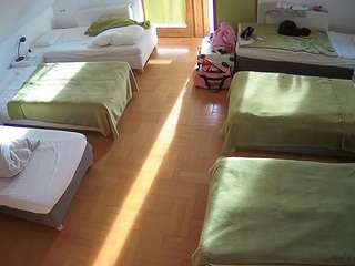 voyeurcam-julmodels-bed-6 live cam profile